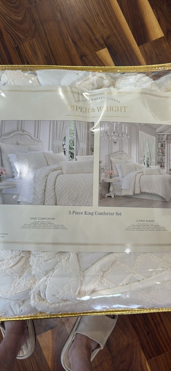 Beautiful, expensive comforter king size