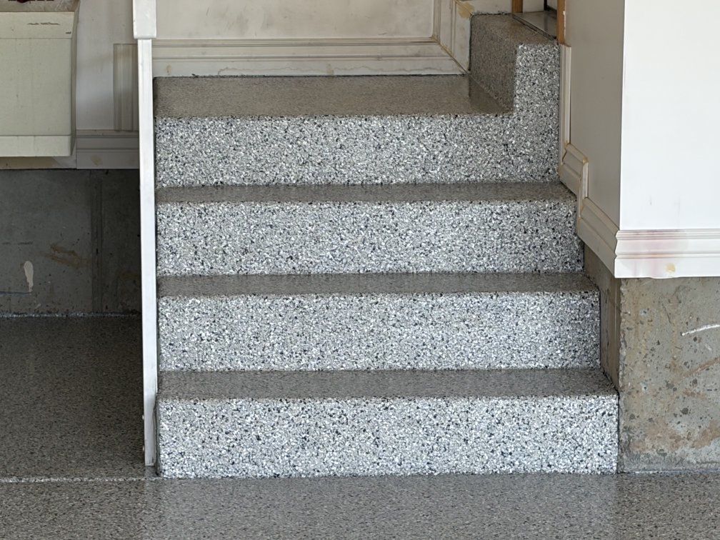 Main image 4