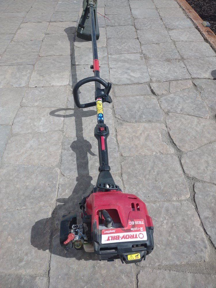 trimmer weed eater "Troy Bilt"