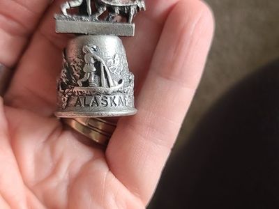 ALASKA DOG SLEDDING PEWTER THIMBLE