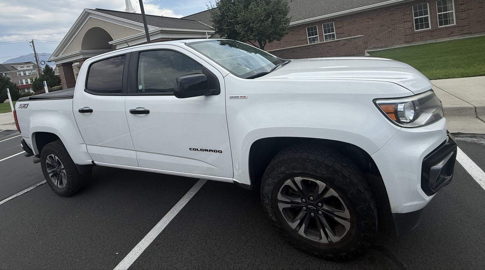 Chevrolet Colorado Z71 Duramax Diesel Crew Cab Truck - White
