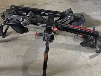 Yakima 2-Bike Hitch Rack - Locking Pin, Keys & Anti-Wobble Hardware Included