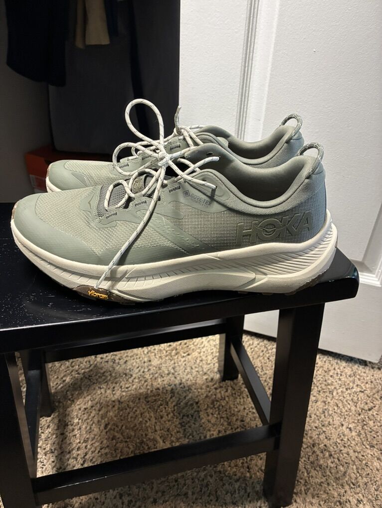 Mens Hoka invisable Fit Gortex Shoes