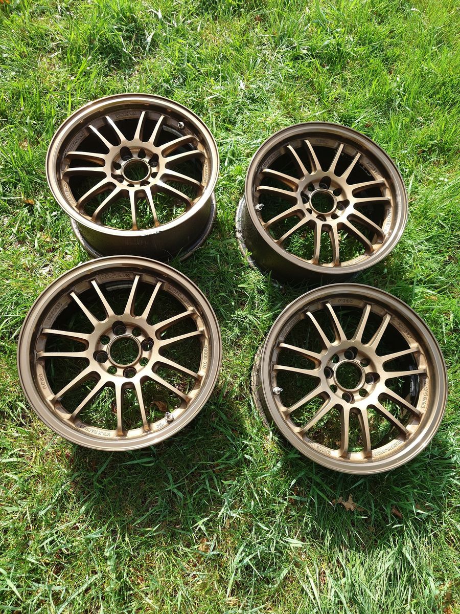 VOLK RE30 15x7 +35 4/100
