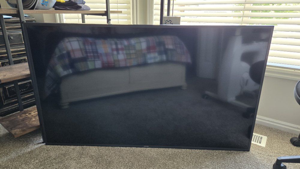 60" flatscreen TV