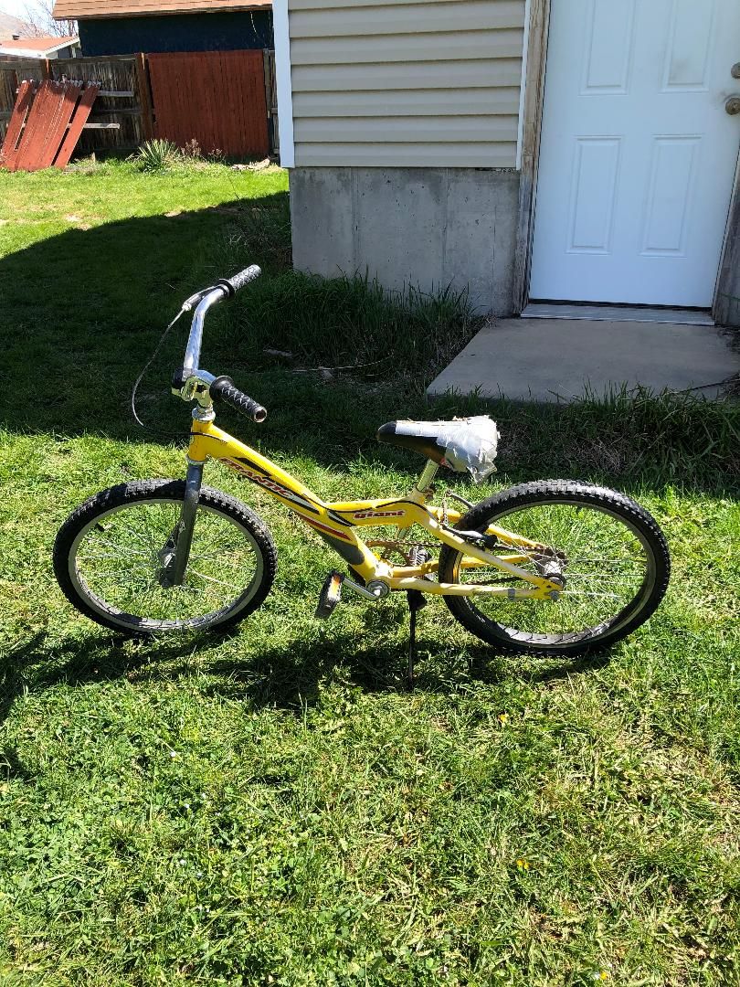 Giant Frantic Vintage Yellow BMX Bike