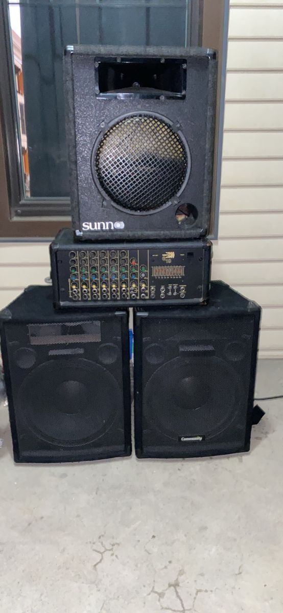 PA-Powered mixer/Speakers
