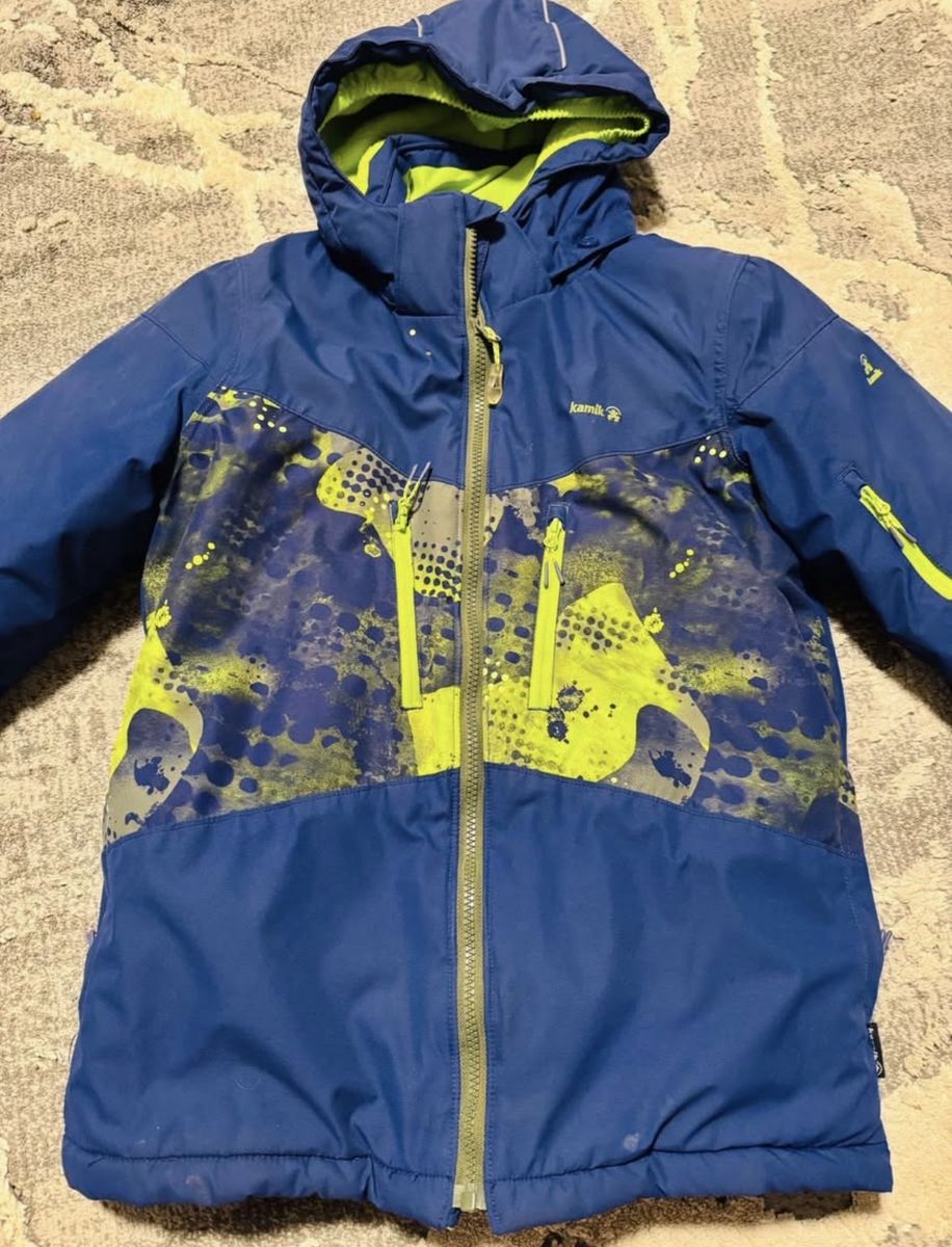 Boy’s ski jacket size 12