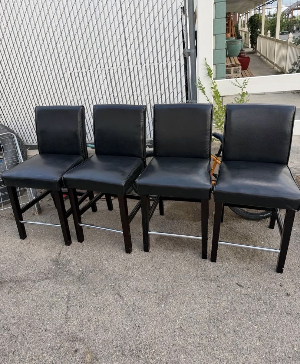 Set of 4 Black Faux Leather Counter Height Bar Stools