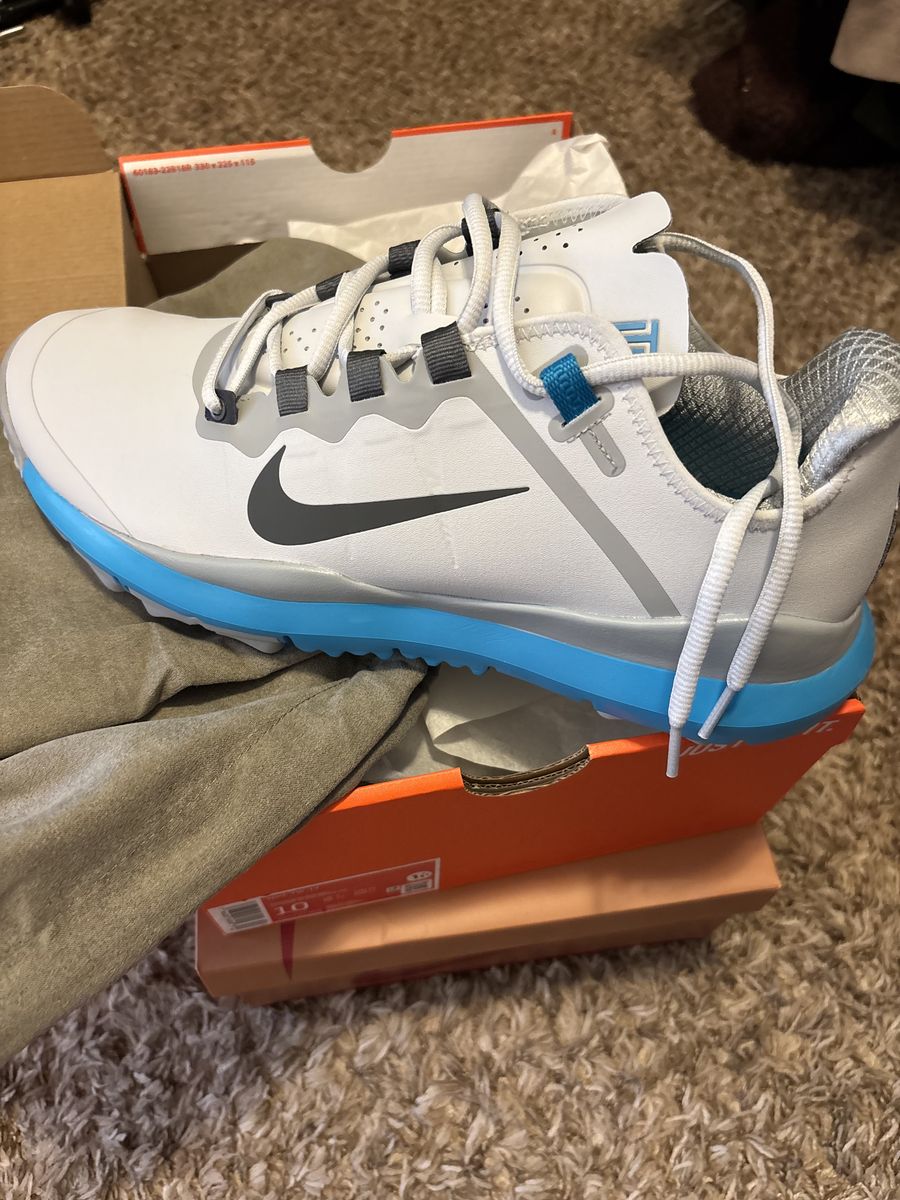 TW 13 Golf Shoes Size 10