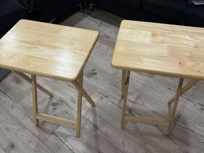 Set of 2 Folding TV Trays / Snack Tables – Solid Wood