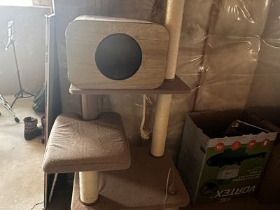 Cat tree