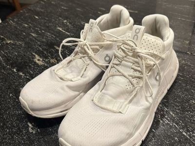 On CloudTec White Running Shoes, Men's Size 12 - Lightweight & Comfortable