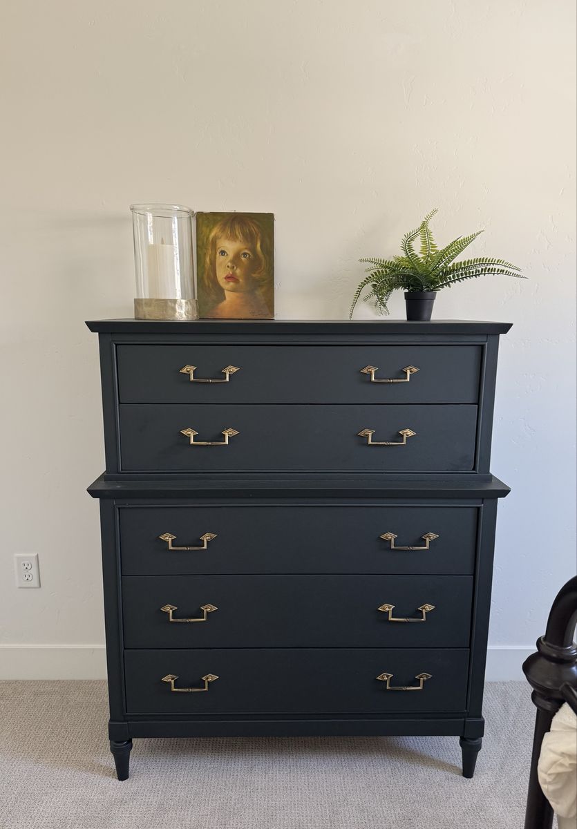 Main image 6