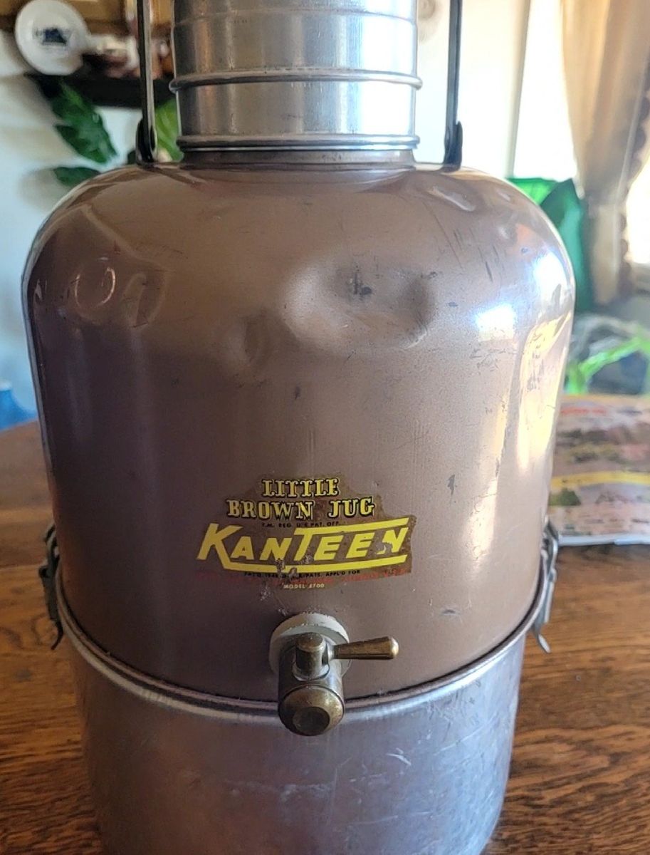 Vintage Kanteen Little Brown Jug Water Cooler Jug Model 8700 with Spigot, Brown.