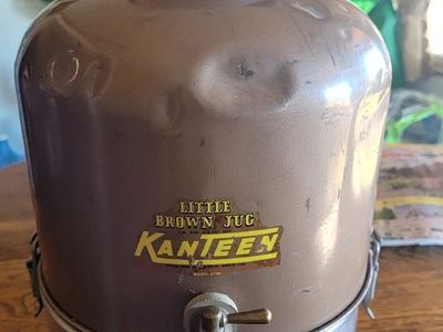 Vintage Kanteen Little Brown Jug Water Cooler Jug Model 8700 with Spigot, Brown.