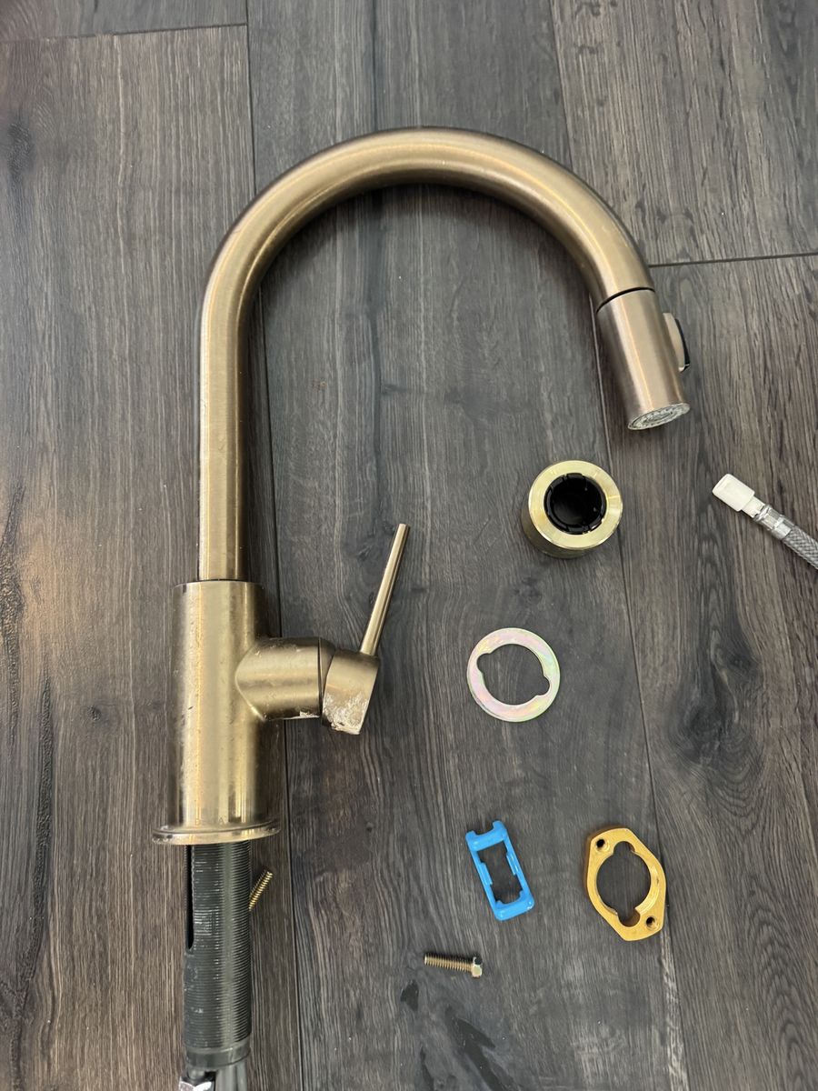 Delta 9159-CZ-DST-IN Single Handle Pull-Down Kitchen Faucet Champagne Bronze