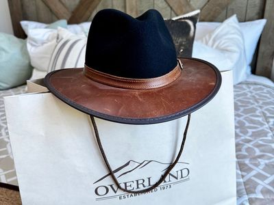Overland Pinnacle Wool & Leather Fedora Hat - Size Medium (Like New)