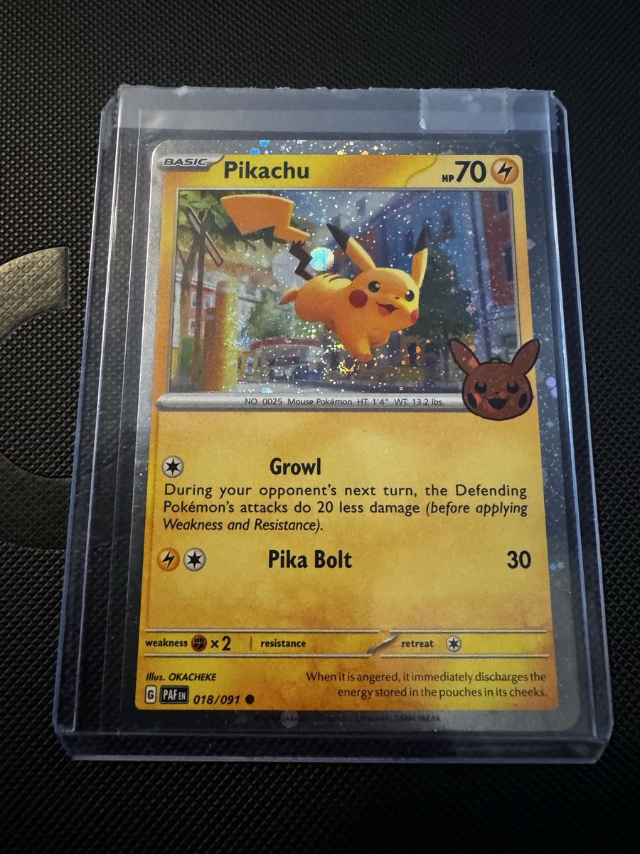 Pokémon Pikachu Holo Promo Card 018/091 Celebrations / Paldean Fates Style in Toploader