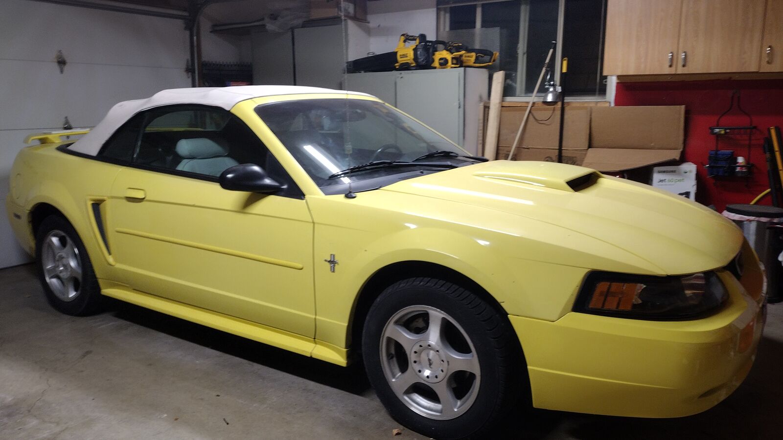 2003 FORD MUSTANG Premium
