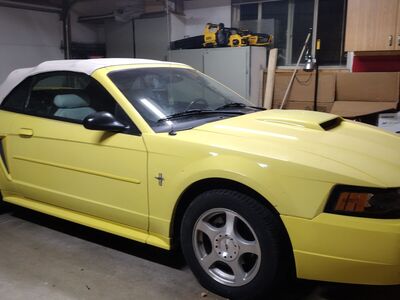 2003 FORD MUSTANG Premium