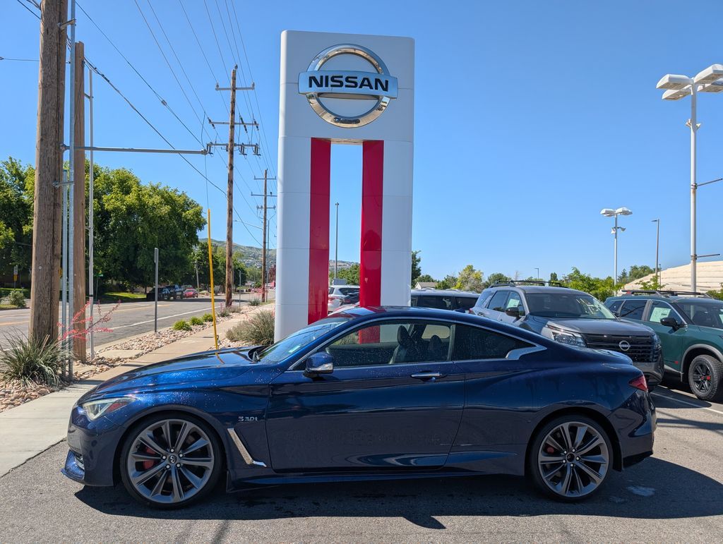 2018 Infiniti Q60 Red Sport 400