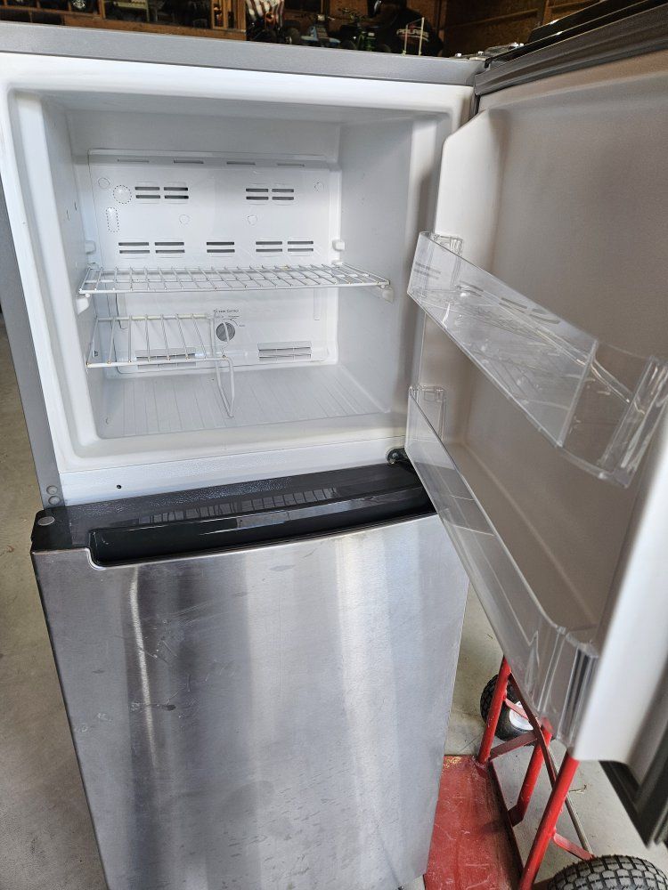 Main image 3