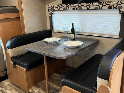 REDUCED! For Sale: 2017 Winnebago Minnie Winnie 31D – A Family Adventure Awaits!