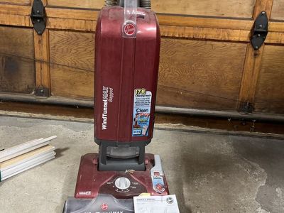 Hoover Nguyen Tunnel Max Bag Vacuum