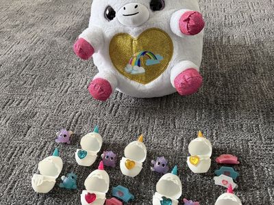 Rainbocorns Sparkle Heart Surprise Unicorn Plush & Zuru Mini Figures Complete Set