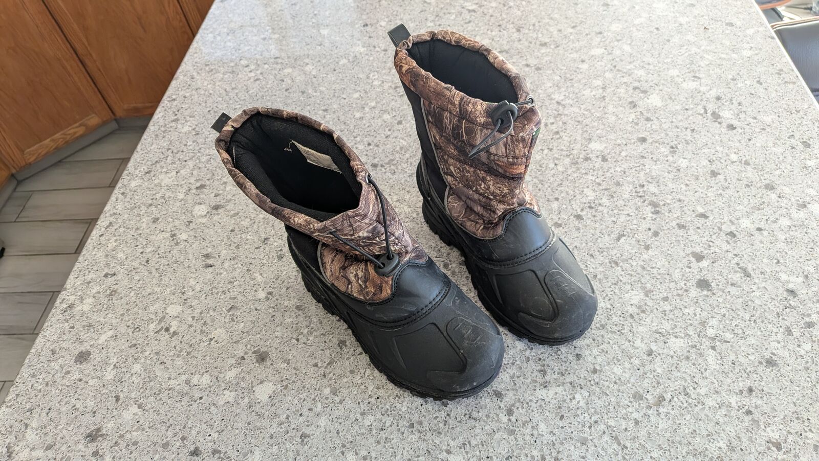 Itasca Kids Snow Boots Size 7