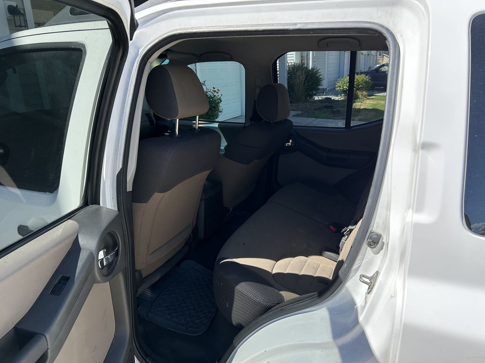 Main image 8