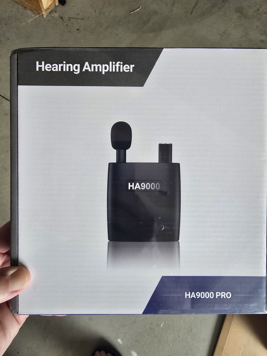 sound amplifier and headphones