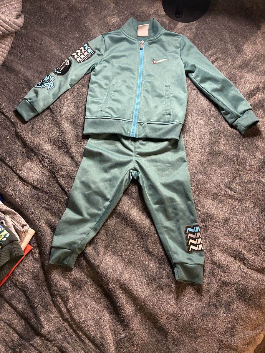 Nike Kids' Space Astronaut Tricot Jacket and Joggers Set Size 2T