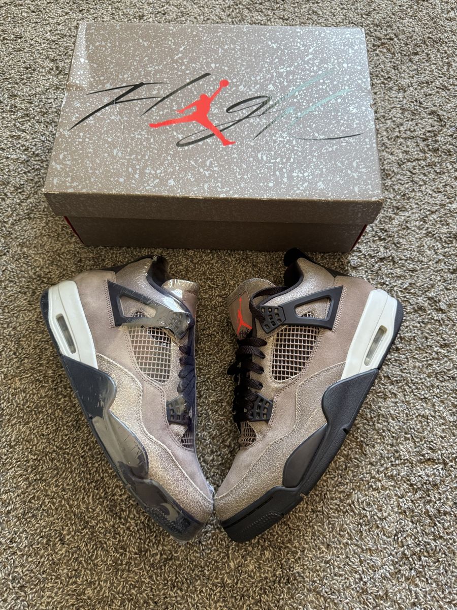 Jordan 4 taupe haze