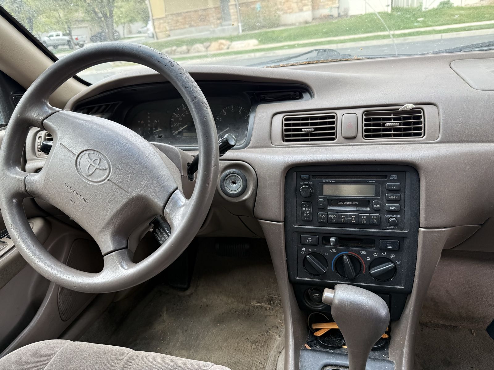 Main image 6