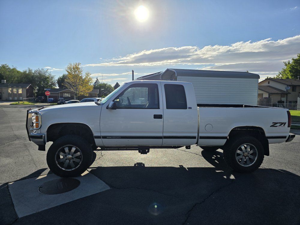 Main image 6