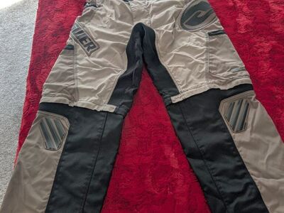 36" zip off Answer riding pants