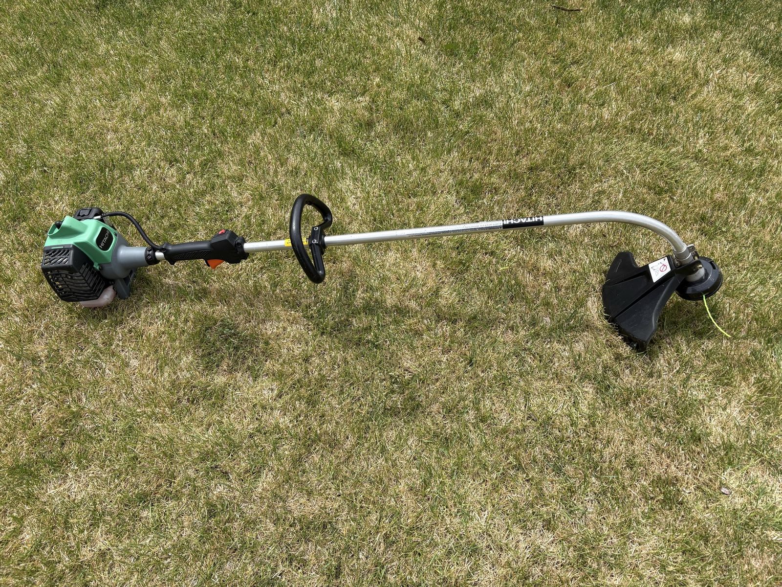 Hitachi Grass Trimmer - Runs Great