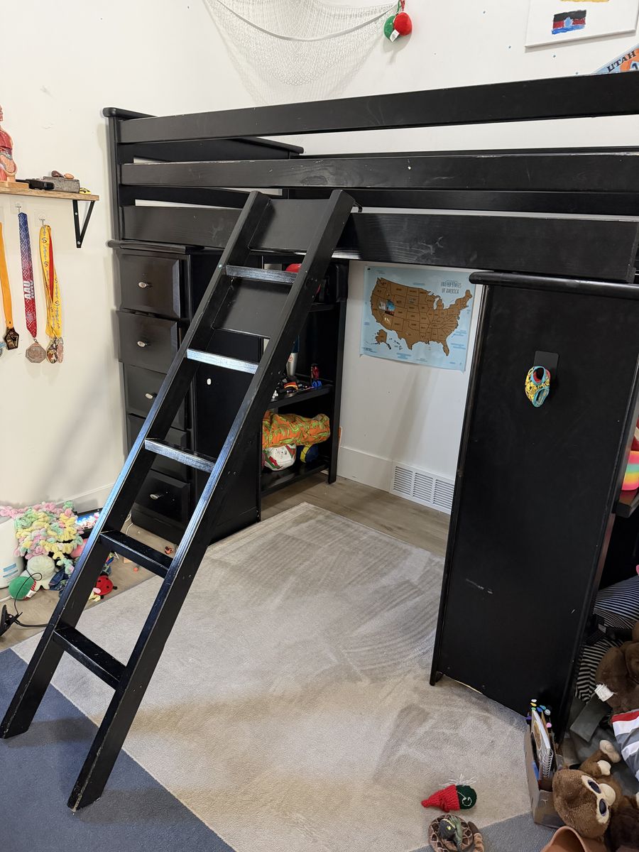 Free bunkbed-broken parts