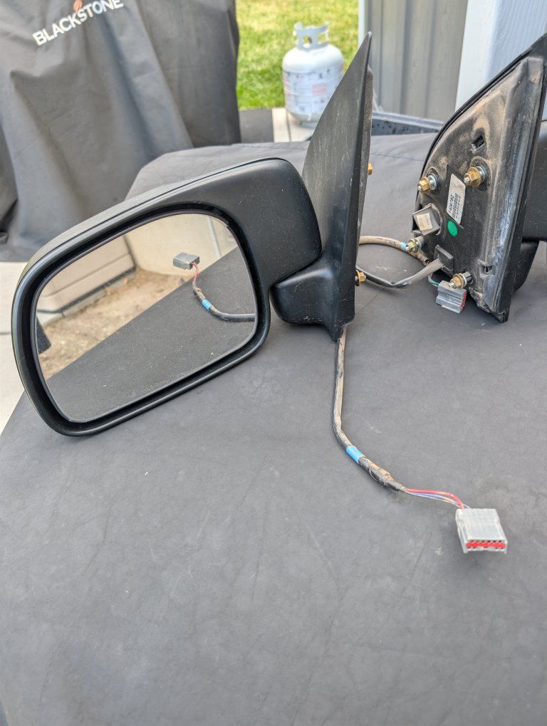 99-04 Ford F-Series Truck Mirrors