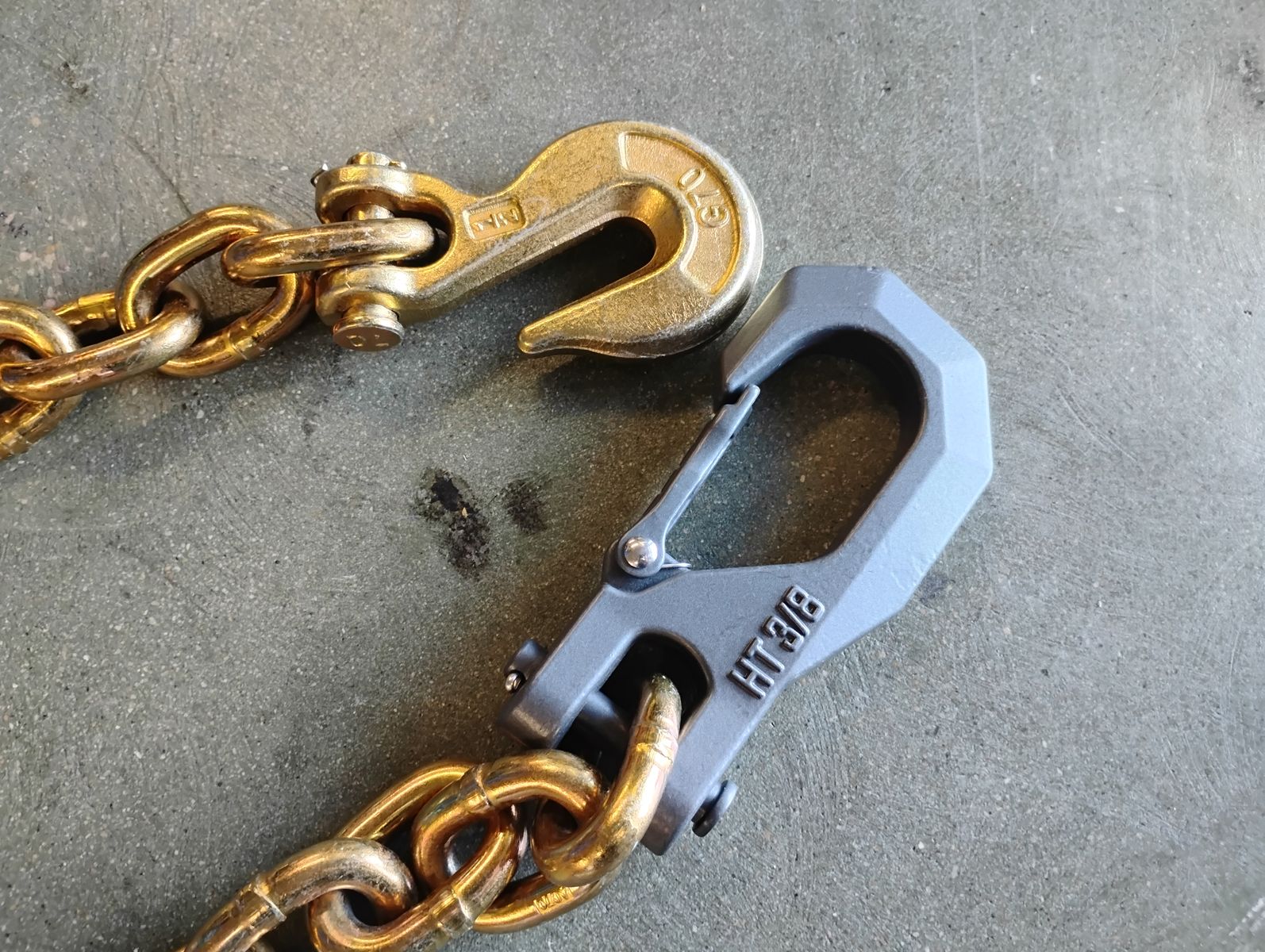 Durabilt Heavy Duty Tow Truck Chain and J-Hook Chain