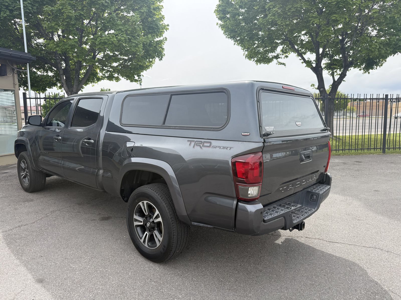 2016- 2023 Toyota Tacoma Ranch Camper Shell – 6 FT BED  for Sale