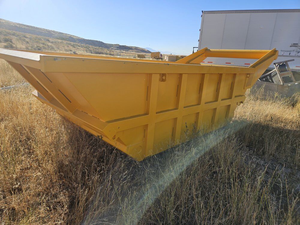Unused 12 cy Rock Box. 12 cubic yard bedding box