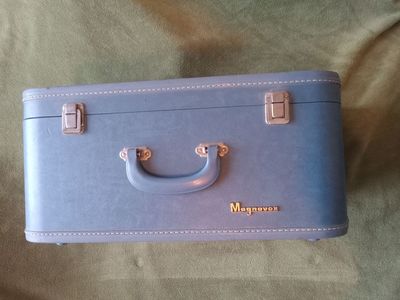 REDUCED. Vintage Mgnavox, Micromatic portable luggage record player