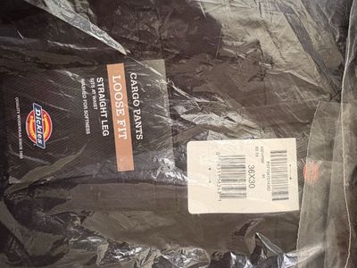 36X 30 Brand New. Dickies cargo pants loose fit - Screaming Deal