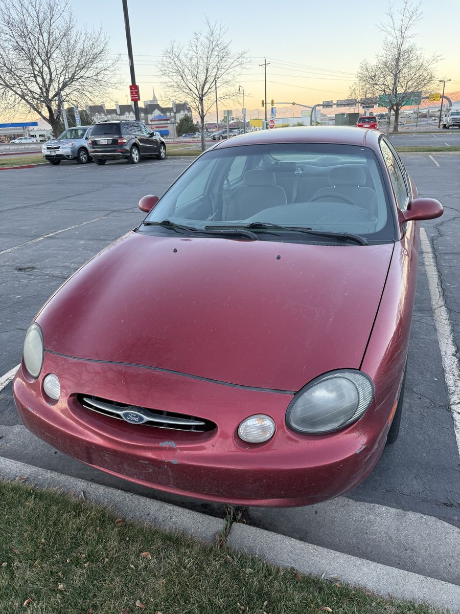 1999 Ford Taurus 