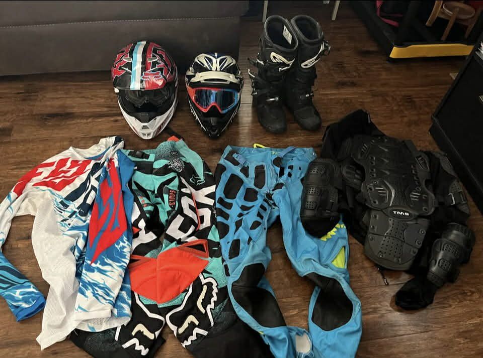 dark bikes equipment