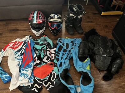 dark bikes equipment