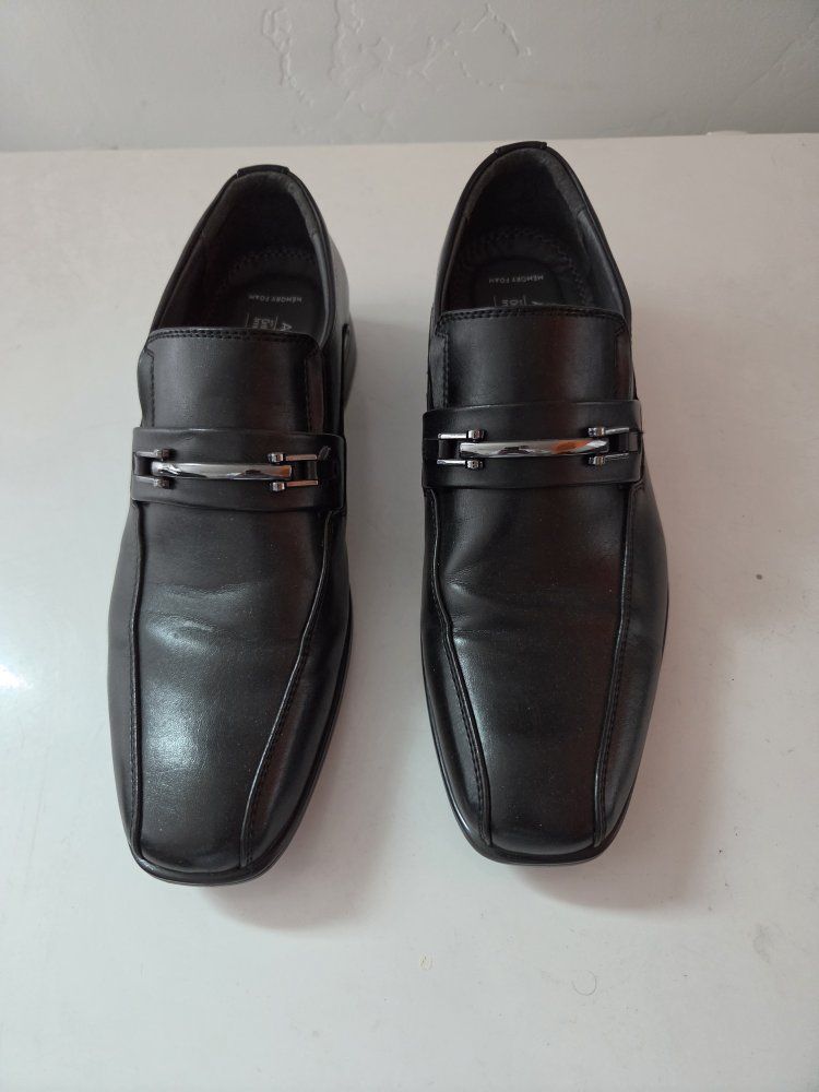 Men's dress shoes size 8